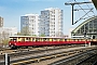 Dessau ? - S-Bahn Berlin "477 126-7"
18.04.2000
Berlin, Ostbahnhof [D]
Dietrich Bothe